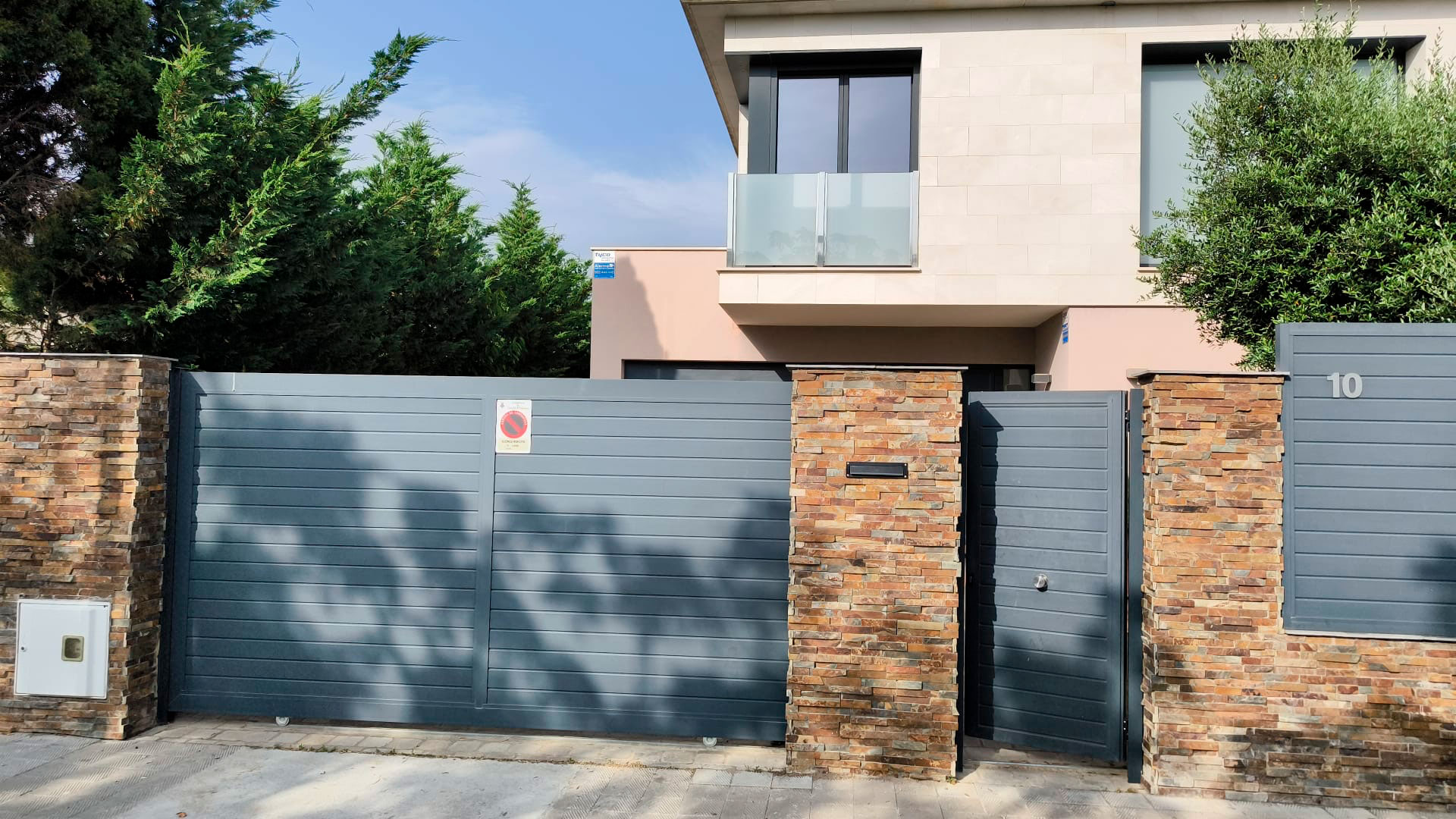 A74583F3-25F9-4792-B656-D2981C4E0A34